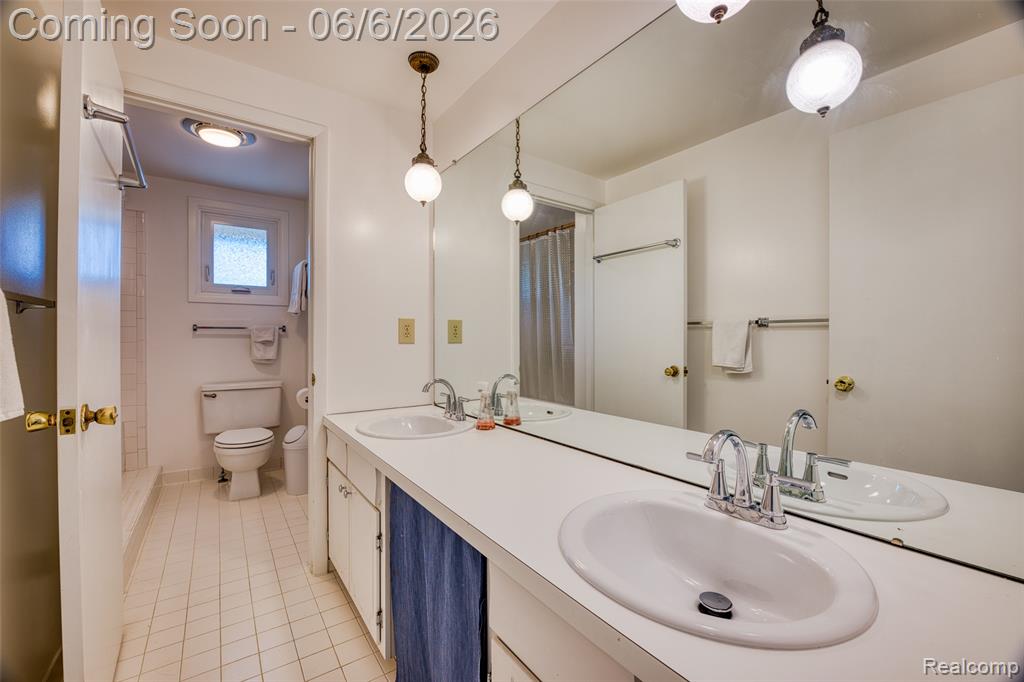 36275 Congress Road, Farmington, MI 48335 — Photo 29