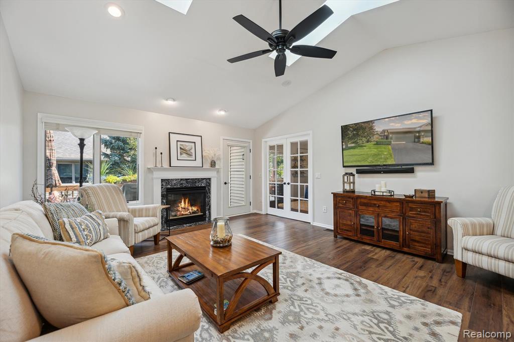 2308 SUGAR MAPLE Drive, Brighton, MI 48116 — Photo 3