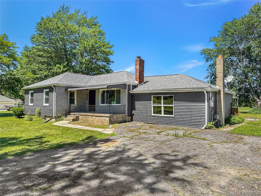 4078 W Coldwater Road, Flint, MI 48504 — Photo 3