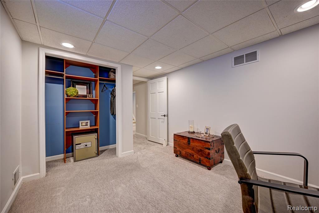 6200 Overlook, Clarkston, MI — Photo 34