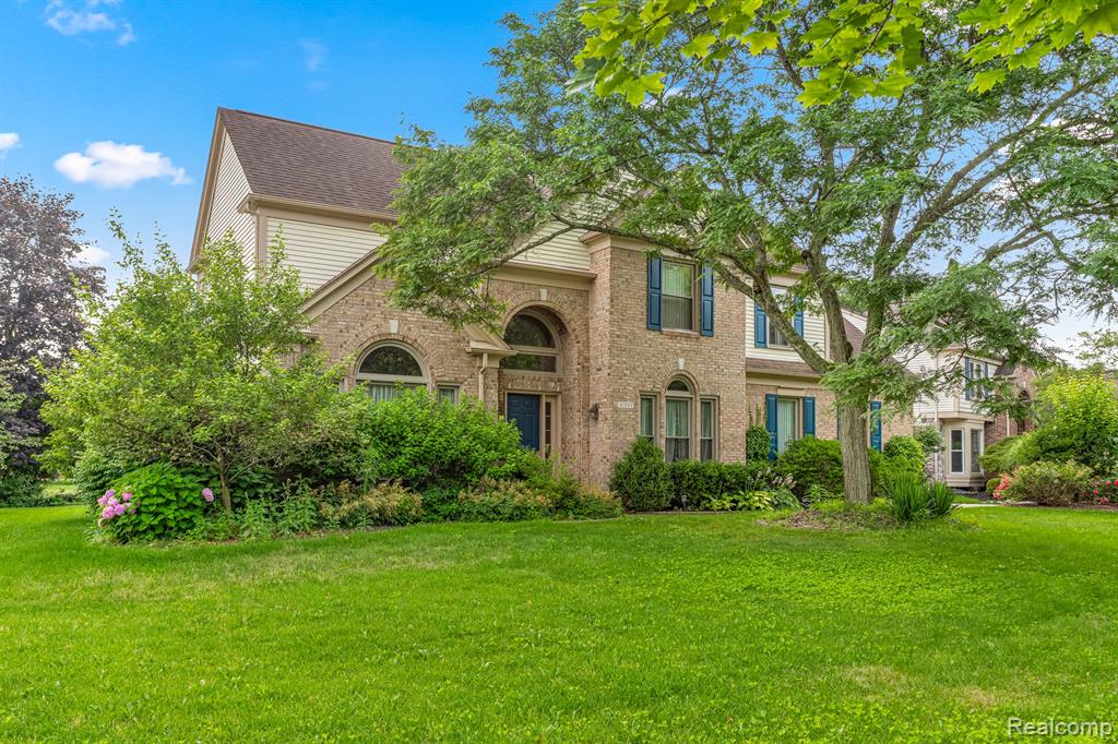 47553 TEN POINT Drive, Canton, MI 48187 — Photo 3
