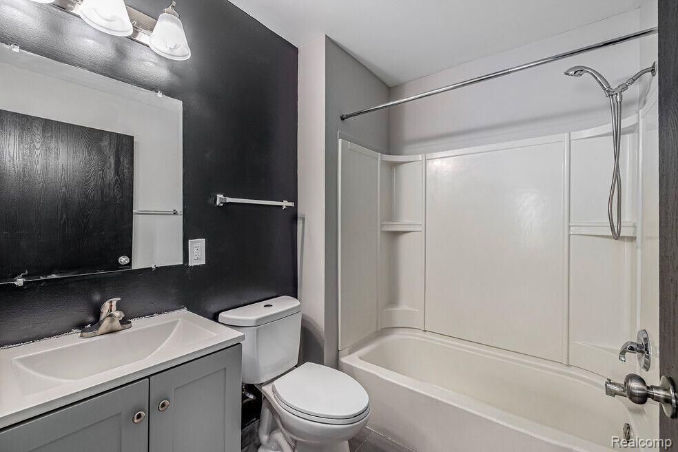 9200 CHARLOTTE, Ypsilanti, MI 48197 — Photo 10