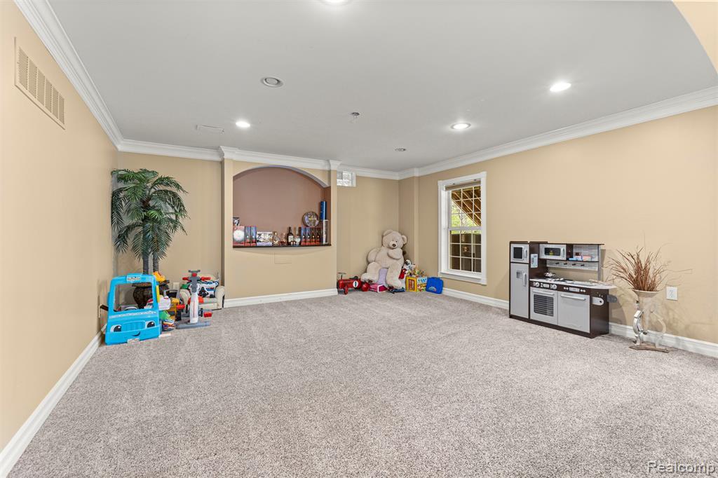 16784 Yellowstone Drive, Northville, MI 48168 — Photo 45