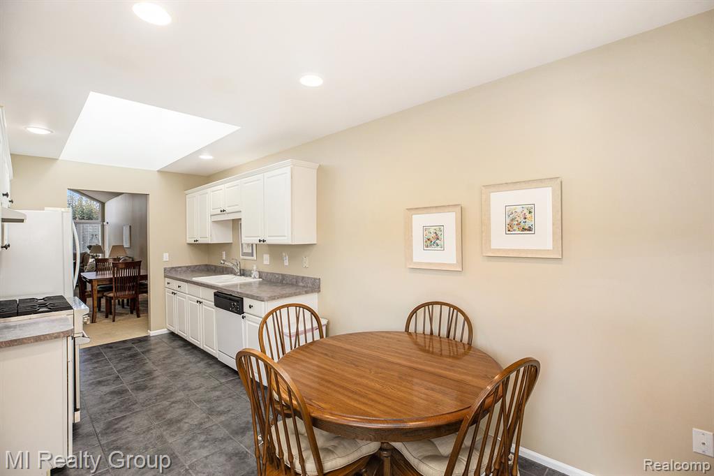 50317 Highpoint Court, Macomb, MI 48044 — Photo 8