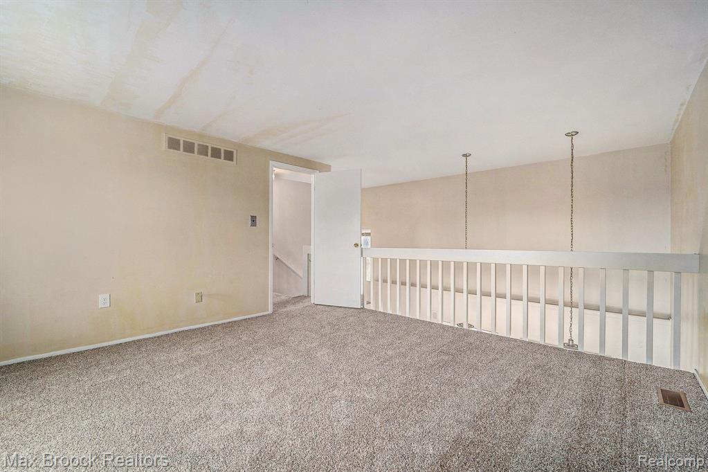 5005 CROOKS Road, 38, Royal Oak, MI 48073 — Photo 11