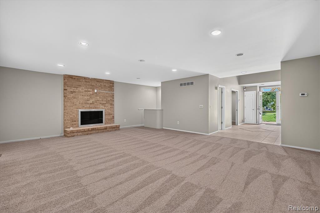 6153 Pickwood Drive, West Bloomfield, MI — Photo 5