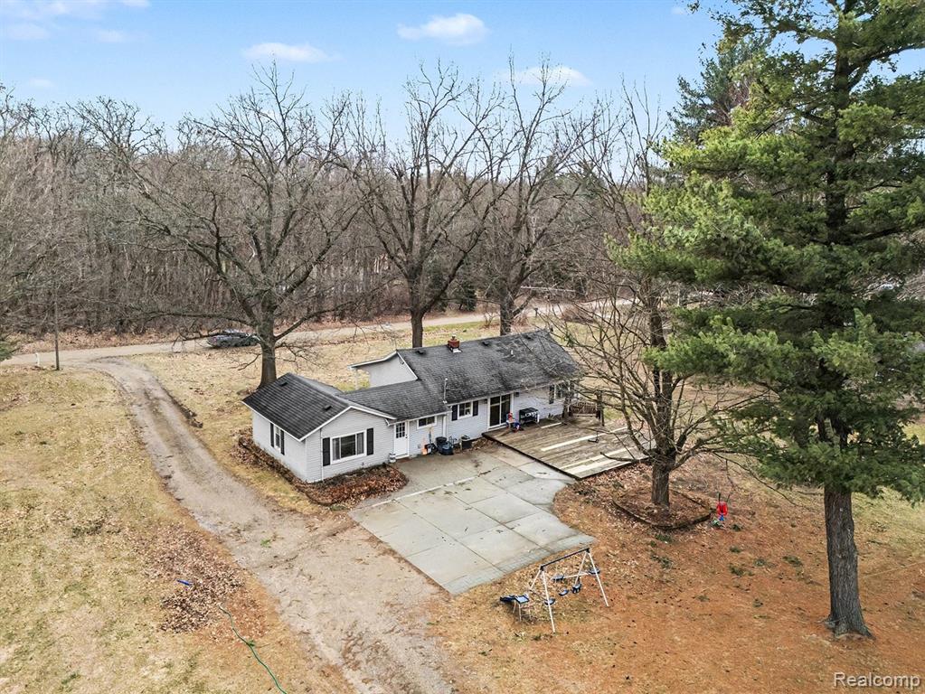90 S Elm Grove Road, Lapeer, MI 48446 — Photo 17