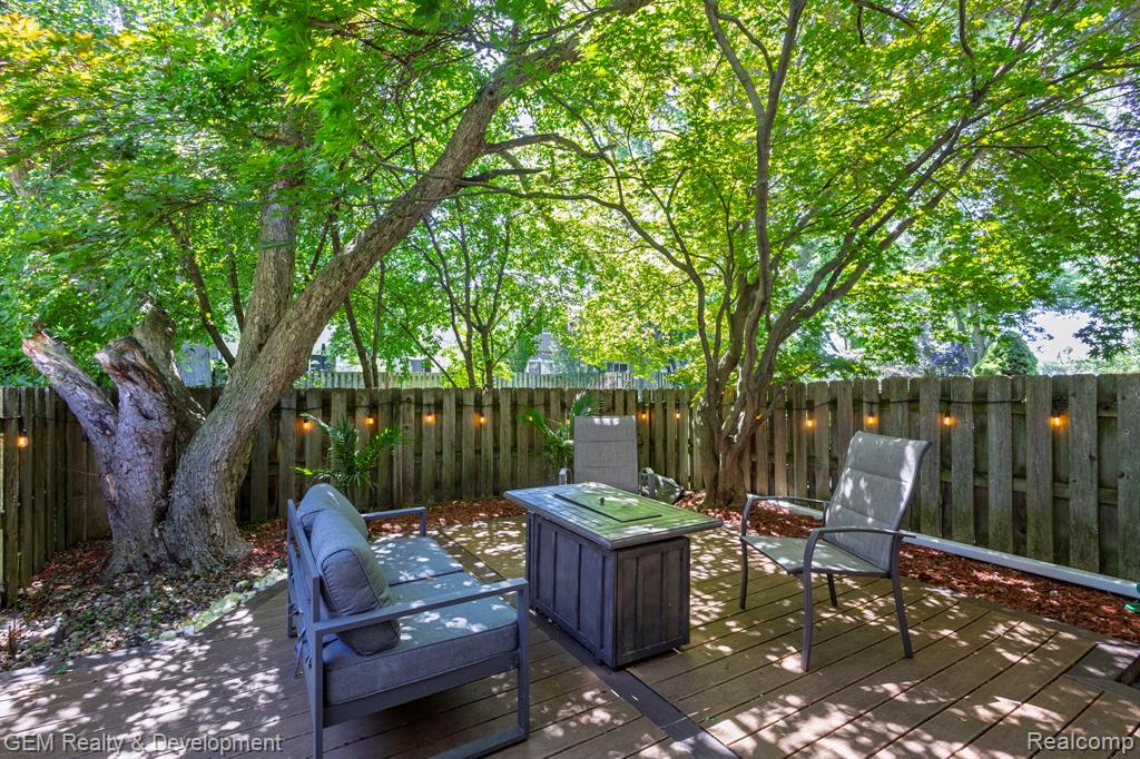 19705 Hayes Court, Northville, MI 48167 — Photo 40