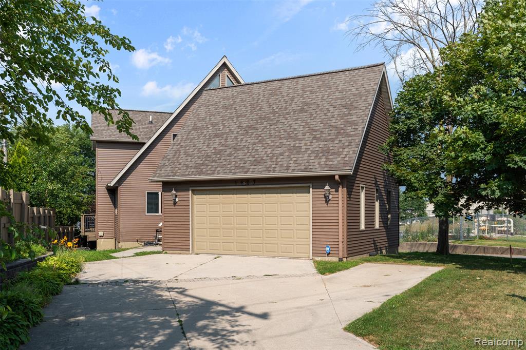 1907 Riverside Drive, Port Huron, MI 48060 — Photo 25
