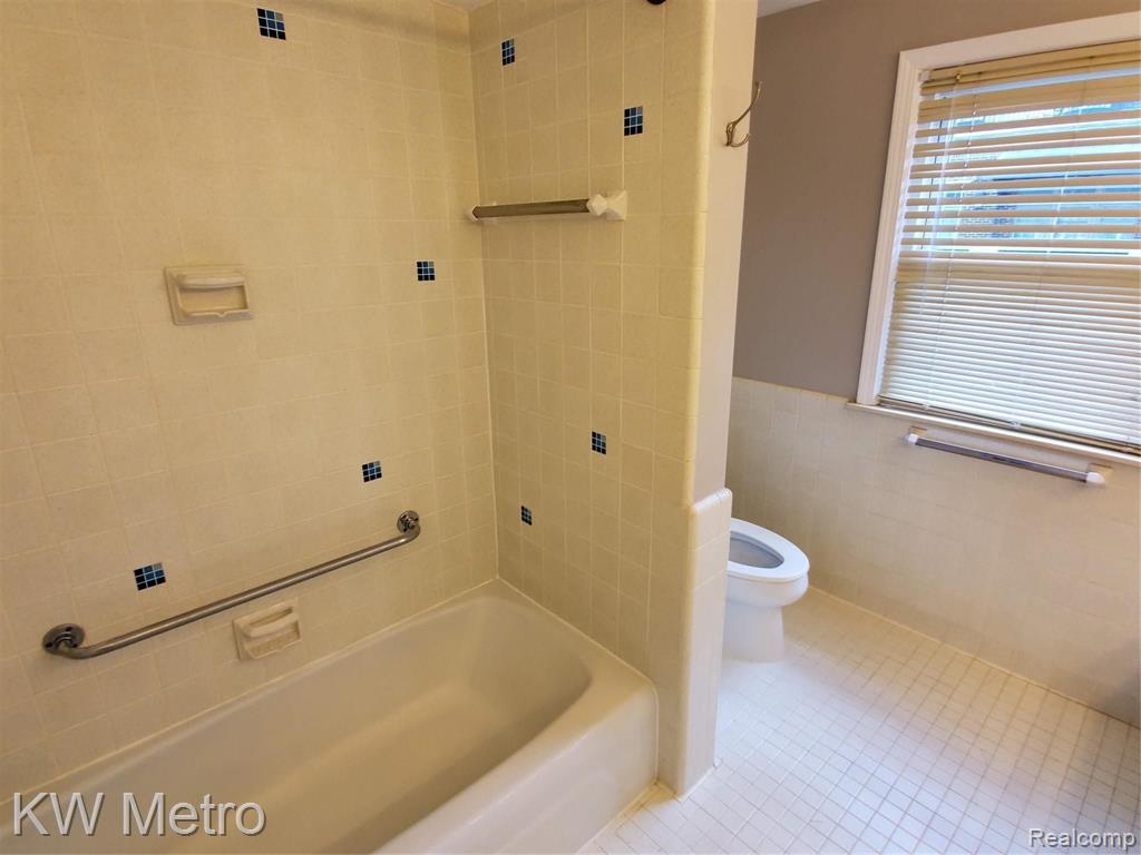 553 N OLD WOODWARD Avenue, Birmingham, MI 48009 — Photo 23