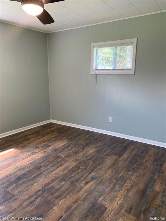 689 LUCILLE Drive, Wolverine Lake, MI 48390 — Photo 8