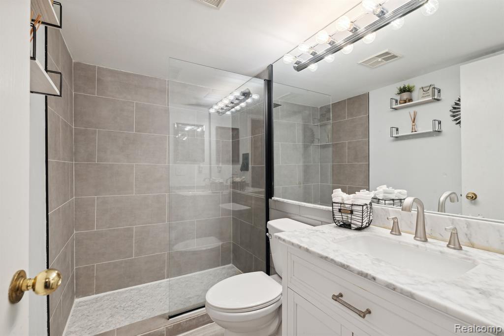 9601 BAYVIEW Drive, #301, Ypsilanti, MI 48197 — Photo 21