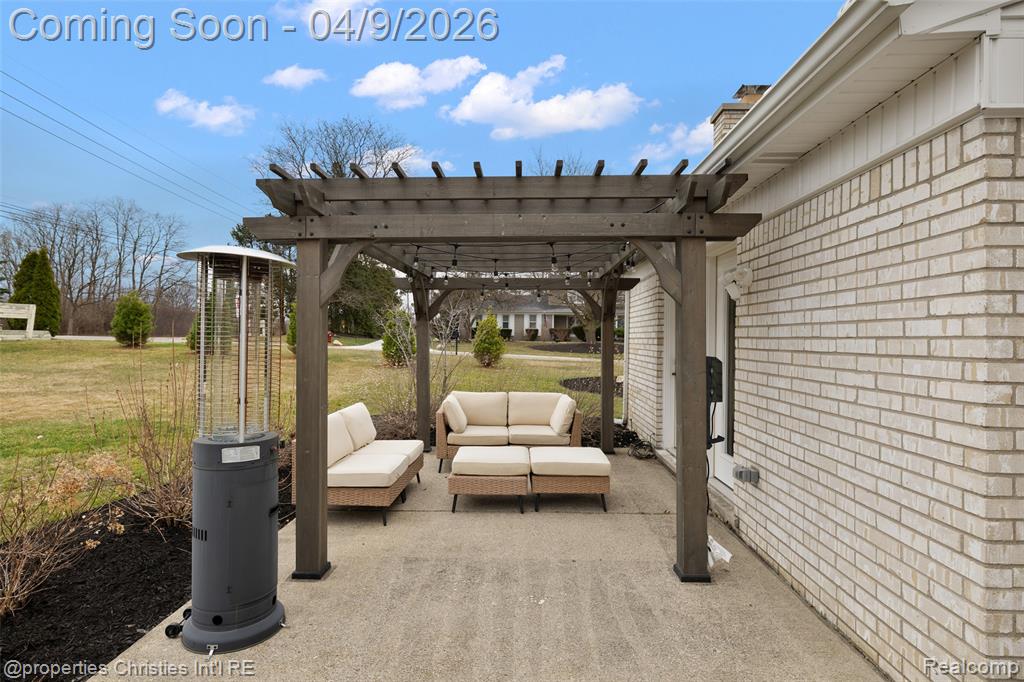 6273 Ledgeway Drive, West Bloomfield, MI — Photo 33