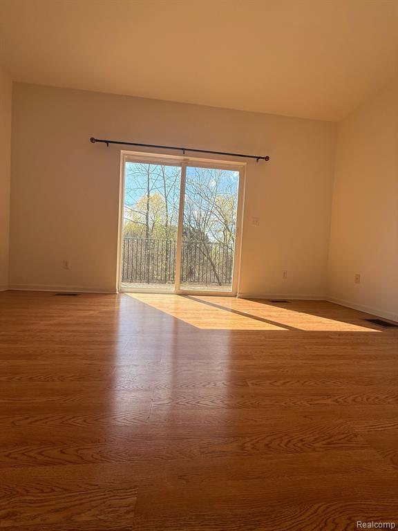 1618 RED HICKORY, Howell, MI 48855 — Photo 3