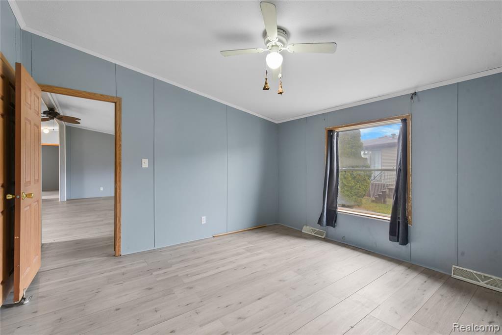 9072 Greentree Drive, Newport, MI 48166 — Photo 28
