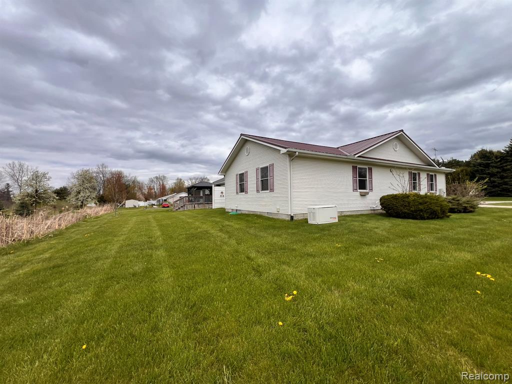 320 Roller Way, Mayville Vlg, MI 48744 — Photo 36