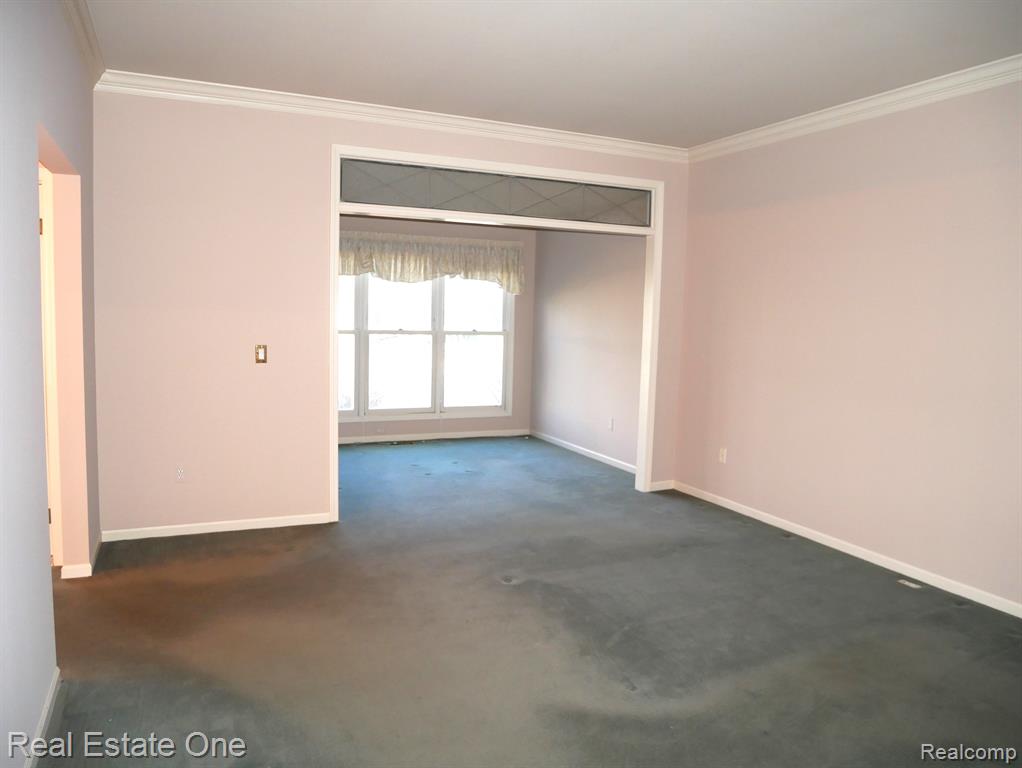 7383 SIMSBURY Drive, West Bloomfield, MI — Photo 25