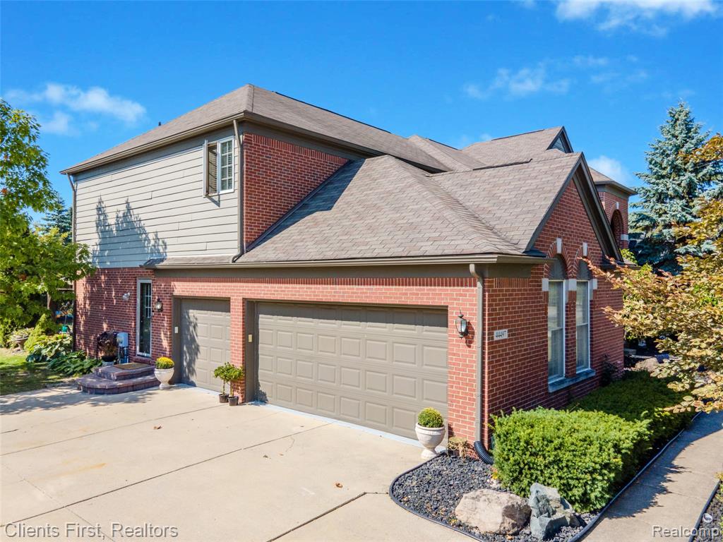 44497 White Pine Circle W, Northville, MI 48168 — Photo 2