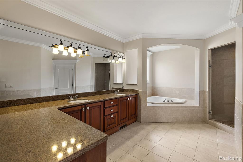 66701 NOTRE DAME Boulevard, Washington, MI 48095 — Photo 42