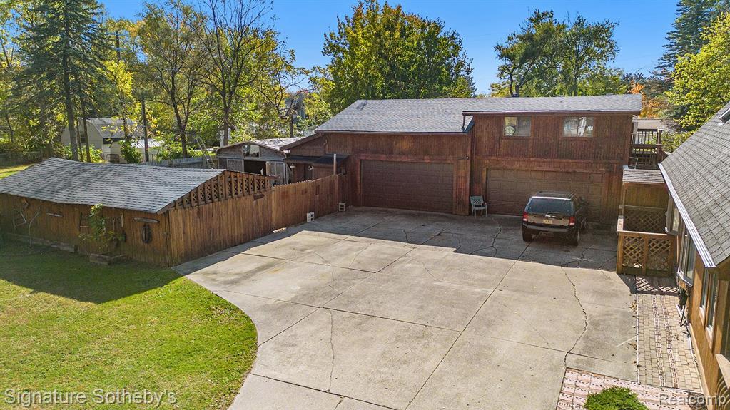 6143 MONROVIA Drive, Waterford, MI 48329 — Photo 24