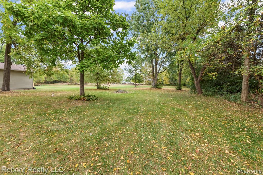 5322 Clintonville Road, Clarkston, MI — Photo 24