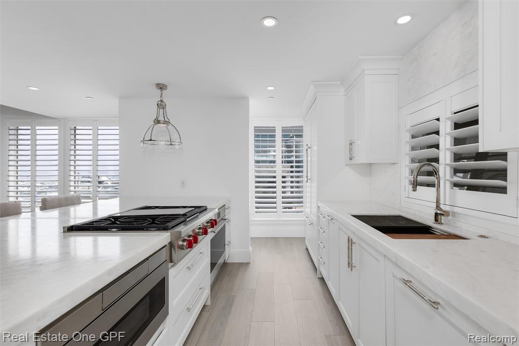 46 Evergreen Drive, 1, Harrison Township, MI — Photo 15