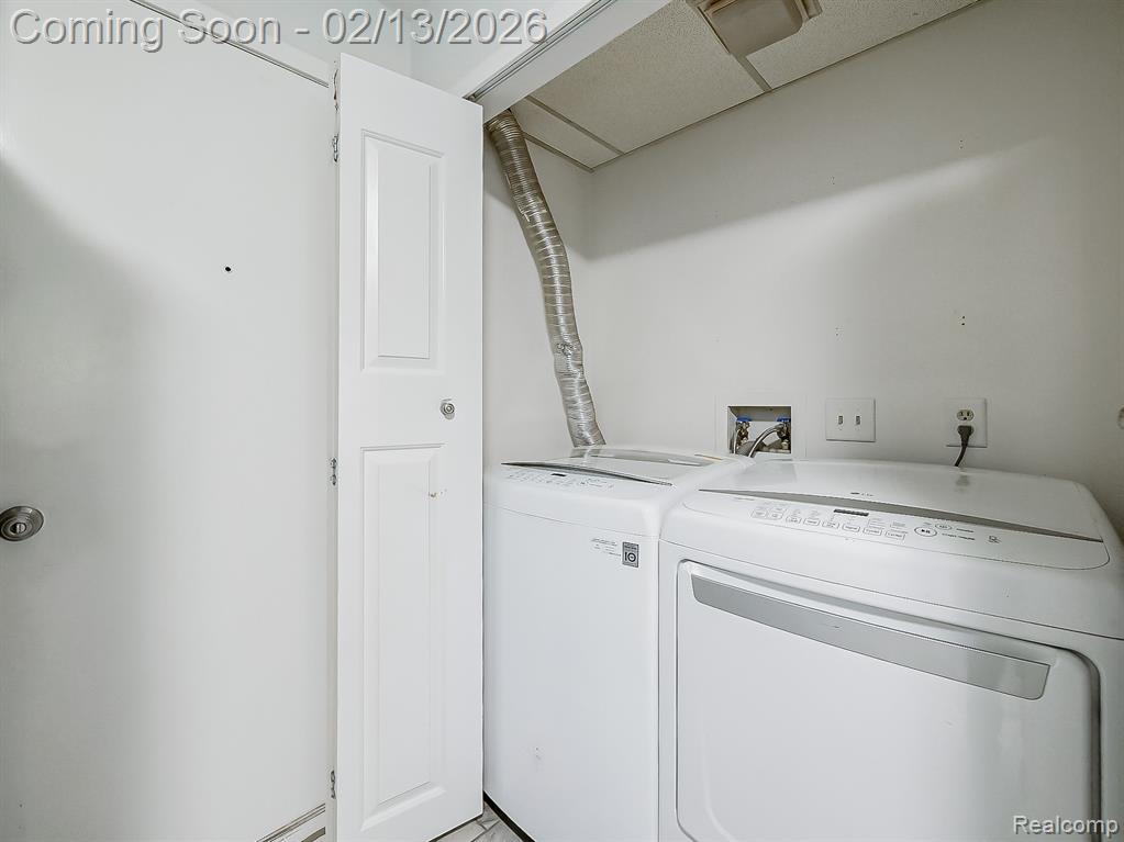 6505 Maple Lakes Court, West Bloomfield, MI — Photo 20
