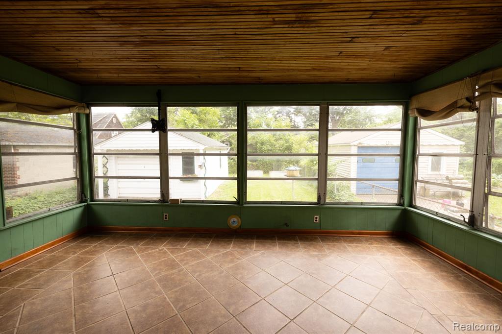 395 W CHESTERFIELD Street, Ferndale, MI 48220 — Photo 44
