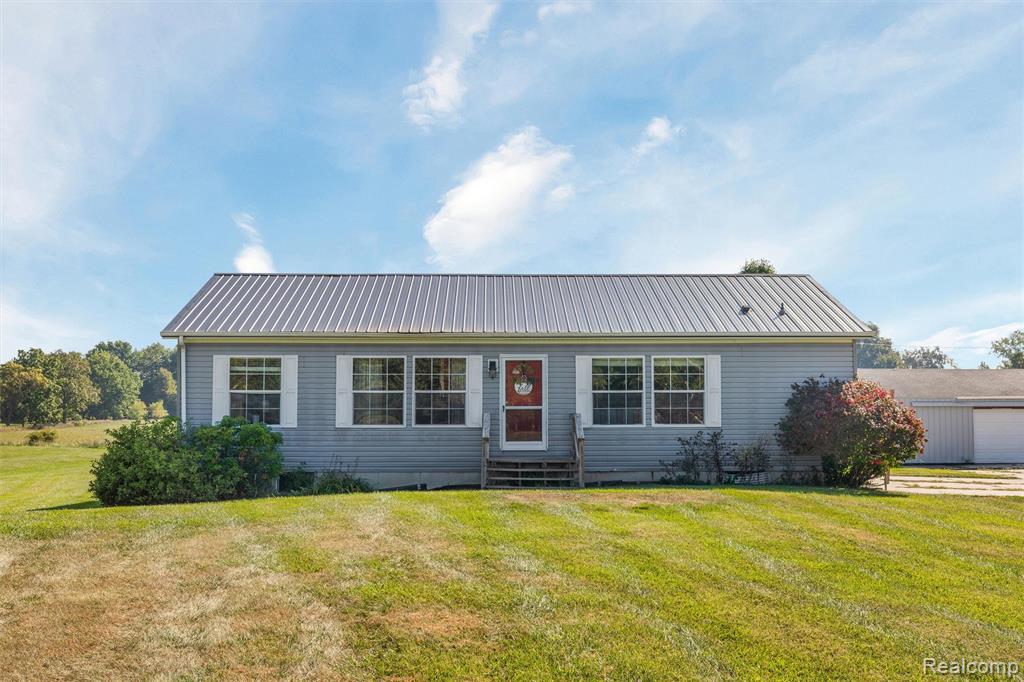 12559 Barnes Road, Byron, MI 48418 — Photo 2