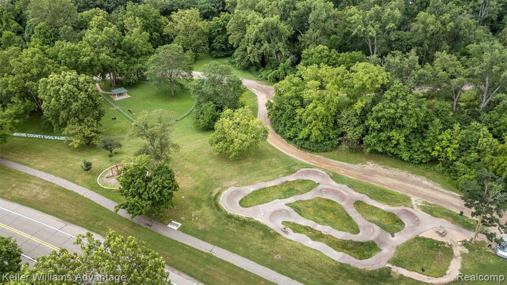 7562 Terri Drive, Westland, MI — Photo 34