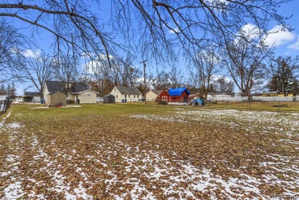 5135 Youngstown Place, Saginaw, MI 48601 — Photo 27