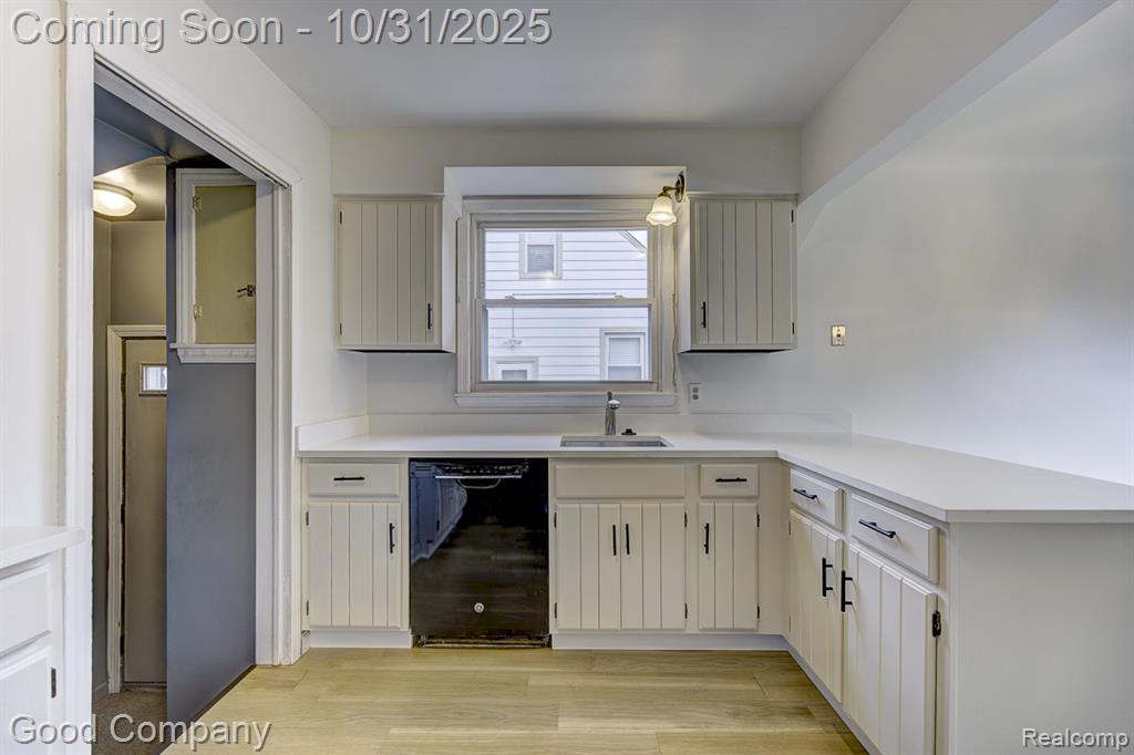 719 N Blair Avenue, Royal Oak, MI 48067 — Photo 13