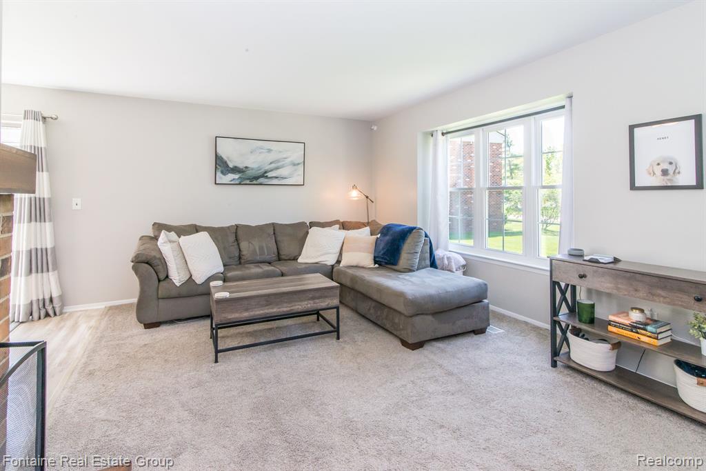 24606 BASHIAN Drive, Novi, MI — Photo 8
