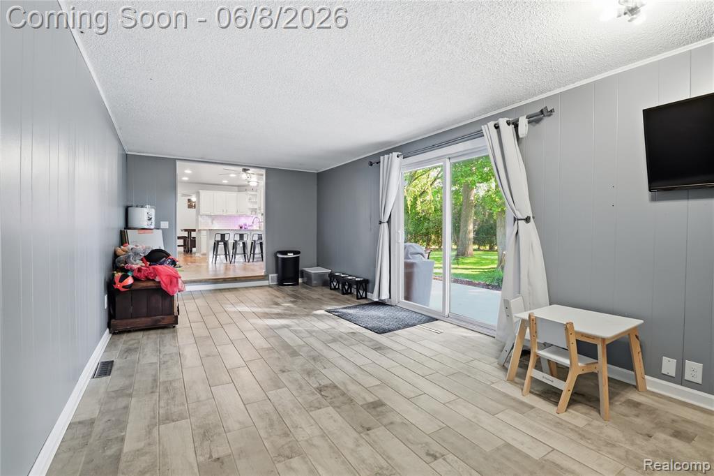 6218 McKenzie Drive, Flint, MI 48507 — Photo 15