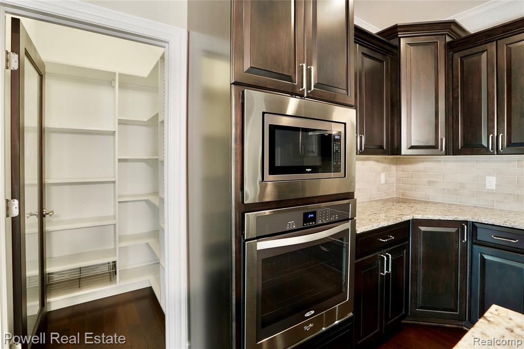 423 Verona Drive, Rochester Hills, MI 48307 — Photo 9
