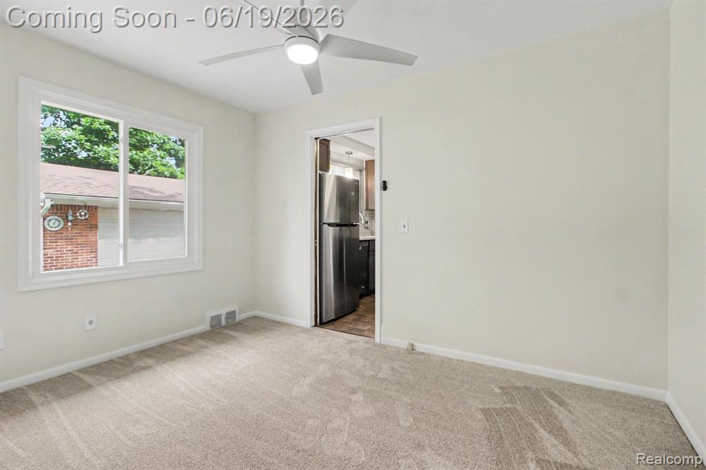 9135 Frederick Street, Livonia, MI 48150 — Photo 13