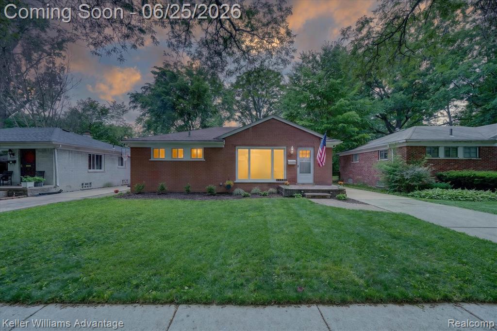 21681 Sussex Street, Oak Park, MI 48237