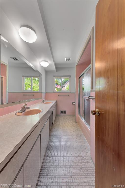 5760 Linden Drive, Dearborn Heights, MI 48127 — Photo 15