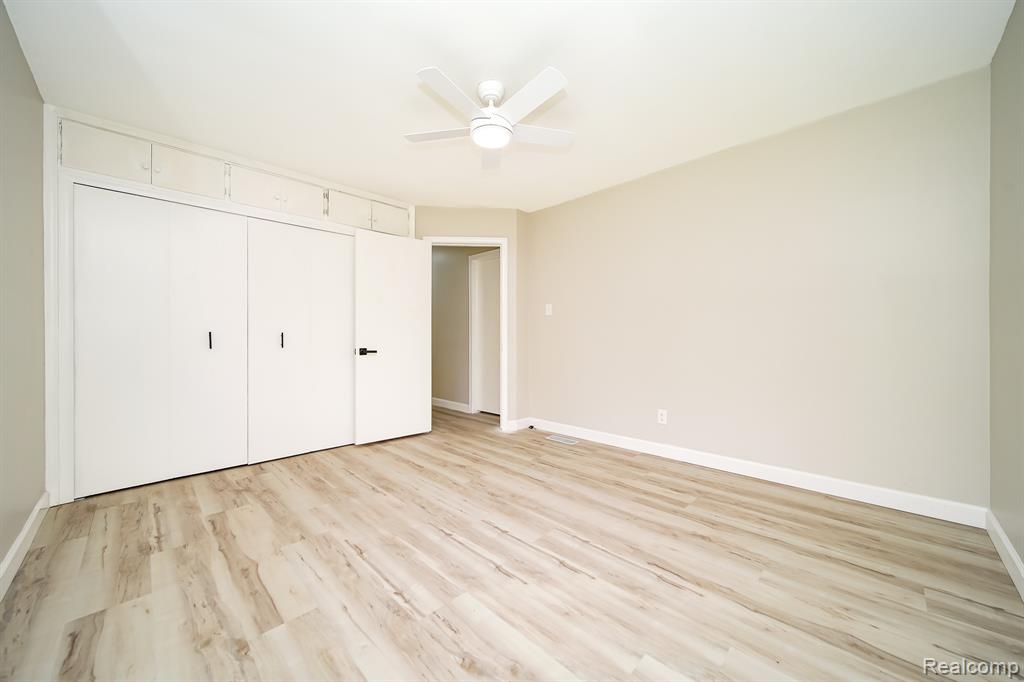 19041 Bungalow Drive, Lathrup Village, MI 48076 — Photo 73
