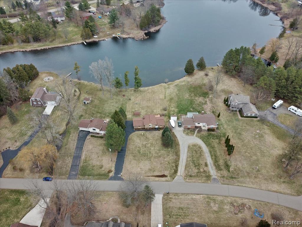 1365 Thistleridge, Groveland, MI 48442 — Photo 44