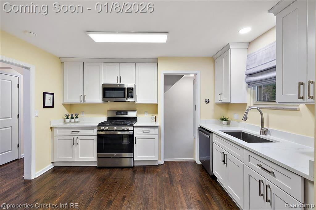 13365 Winchester Avenue, Huntington Woods, MI — Photo 14