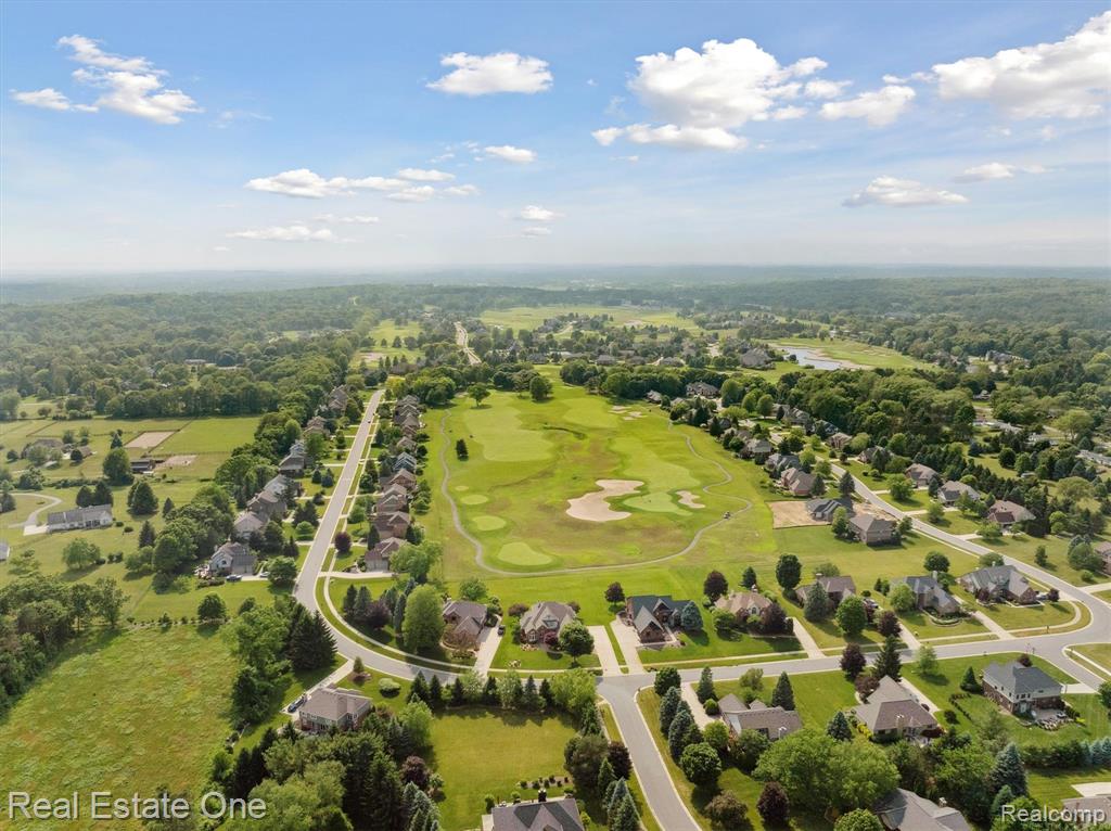 446 Delmar Court, Highland, MI — Photo 55