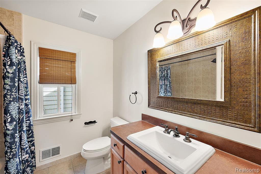 3875 Andover Avenue, Auburn Hills, MI 48326 — Photo 25