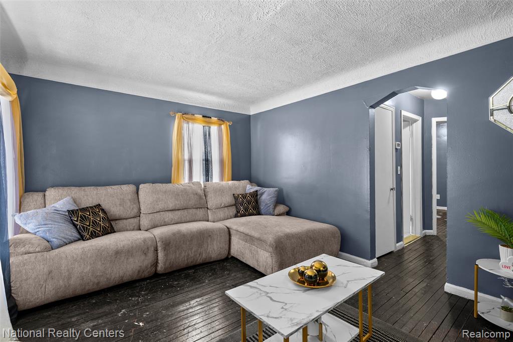 6530 Brace Street, Detroit, MI 48228 — Photo 5