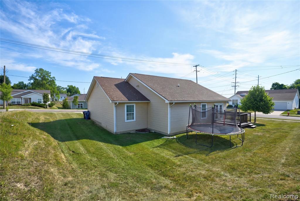 470 E Wood Street, Flint, MI 48503 — Photo 35