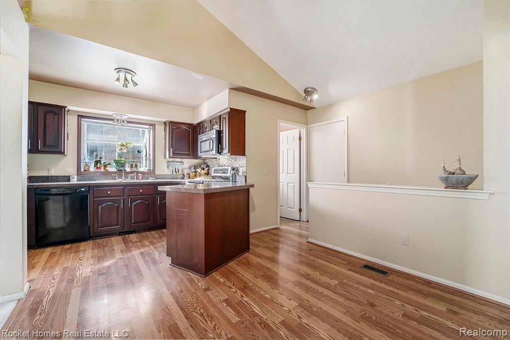 46421 SWANMERE Drive, Canton, MI 48187 — Photo 9