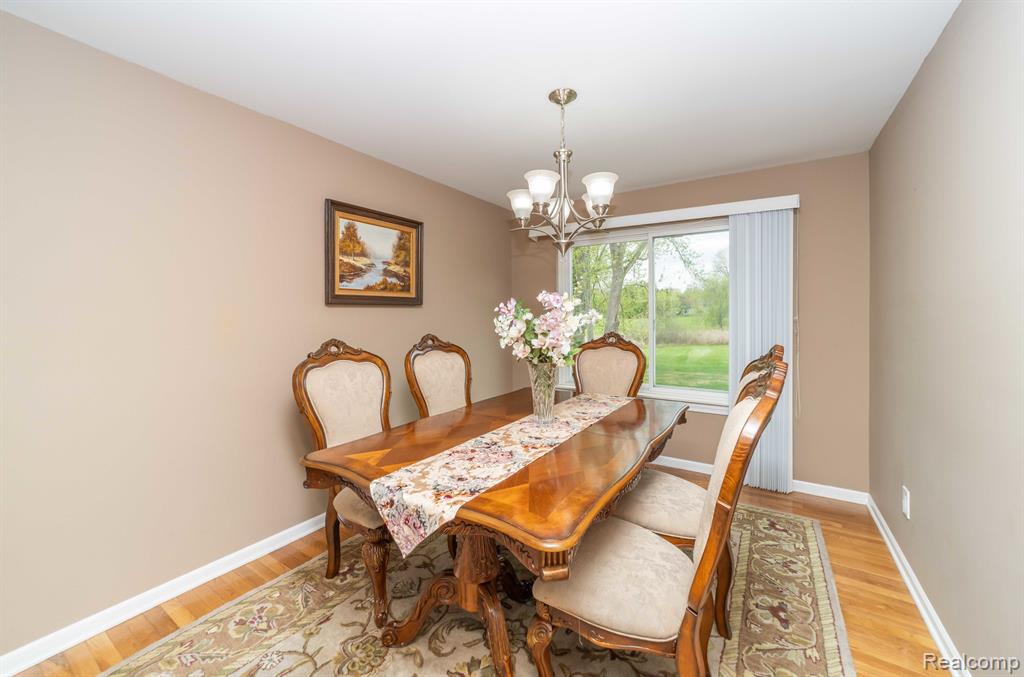 5628 WARRENSHIRE Drive, West Bloomfield, MI — Photo 25