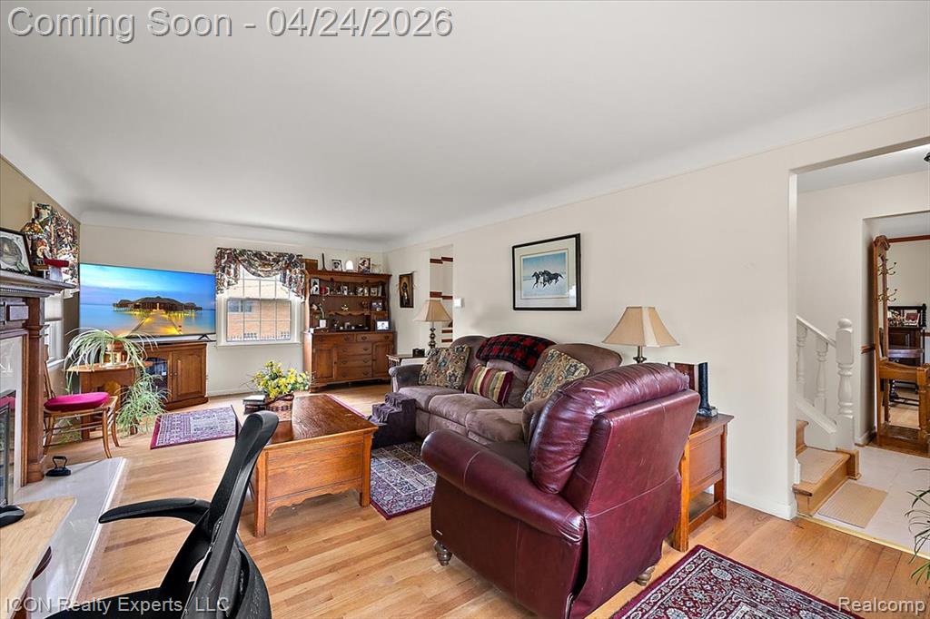 32347 Farmersville Road, Farmington, MI 48334 — Photo 33
