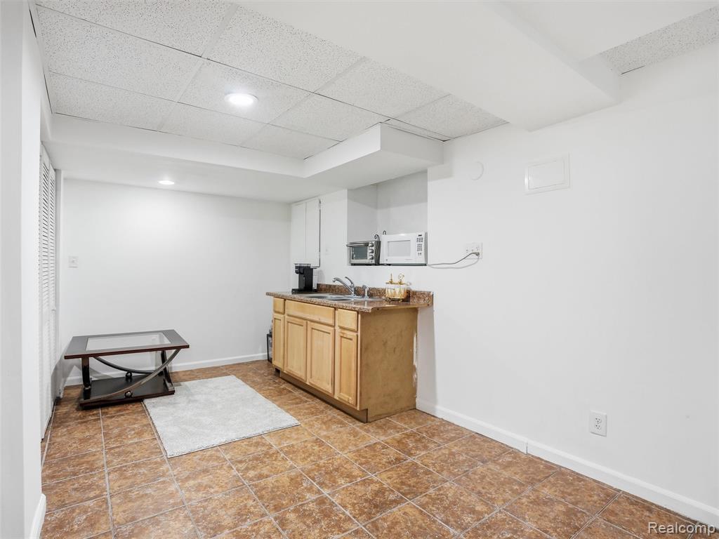 12410 Noonan Court, Utica, MI 48315 — Photo 16