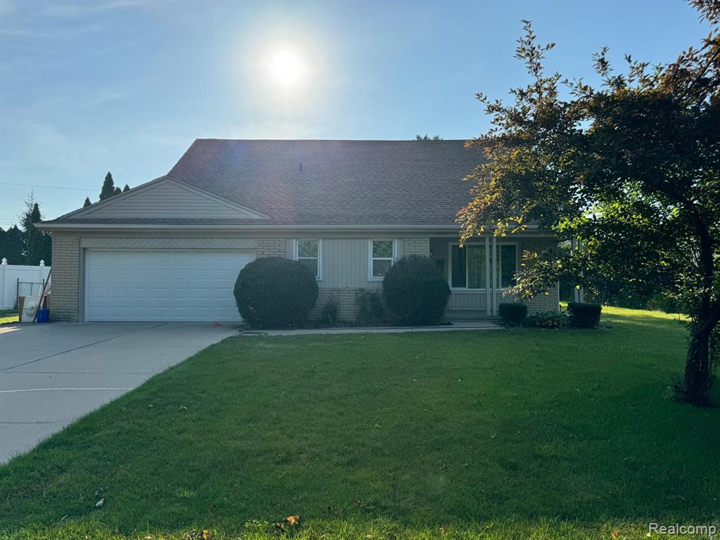 5028 Abington Drive, Troy, MI 48085 — Photo 2